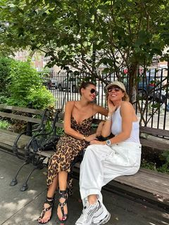 Carolina Ardohain feet photo thumbnail