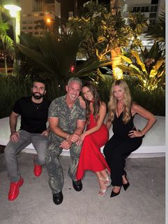 Carolina Ardohain feet photo thumbnail