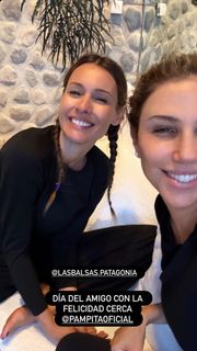 Carolina Ardohain feet photo thumbnail