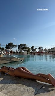 Carolina Ardohain feet photo thumbnail