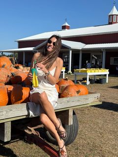 Carolina Ardohain feet photo thumbnail