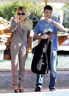 Carolina Crescentini feet photo 14