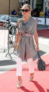 Carolina Crescentini feet photo 18