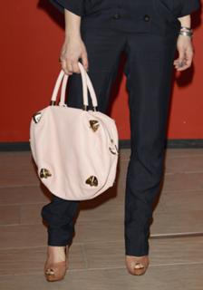 Carolina Crescentini feet photo 4