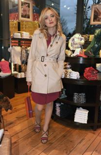Carolina Crescentini feet photo 20