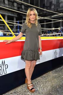 Carolina Crescentini feet photo 6