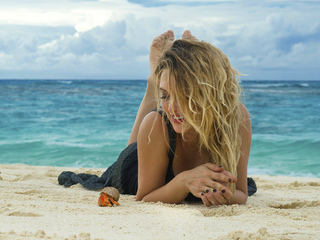 Carolina Crescentini feet photo 13