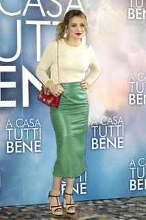 Carolina Crescentini feet photo 5