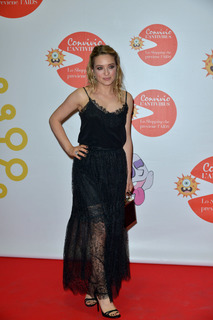 Carolina Crescentini feet photo 13