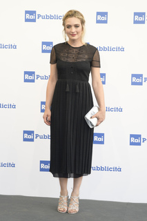 Carolina Crescentini feet photo 10
