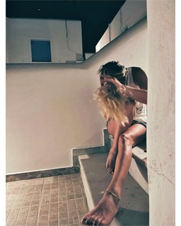 Carolina Crescentini feet photo 17