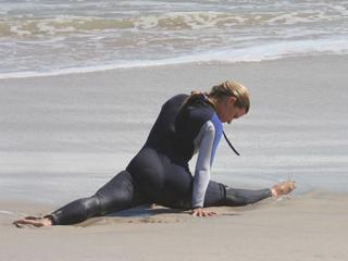 Carolina Dieckmann feet photo thumbnail