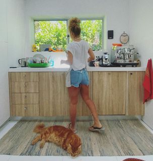 Carolina Dieckmann feet photo thumbnail