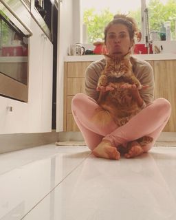 Carolina Dieckmann feet photo thumbnail