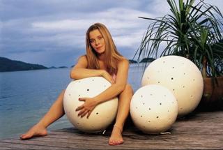 Carolina Dieckmann feet photo thumbnail