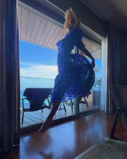 Carolina Dieckmann feet photo thumbnail