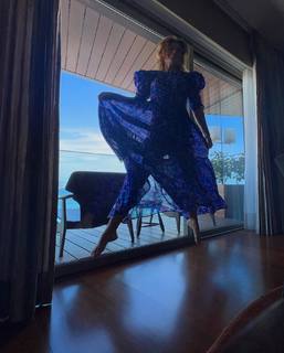 Carolina Dieckmann feet photo thumbnail