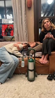 Carolina Dieckmann feet photo thumbnail