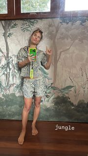 Carolina Dieckmann feet photo thumbnail