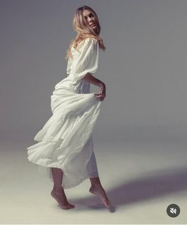 Carolina Dieckmann feet photo thumbnail