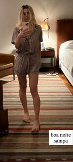 Carolina Dieckmann feet photo thumbnail