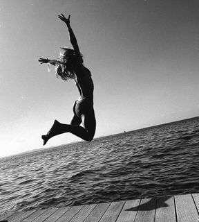 Carolina Dieckmann feet photo thumbnail