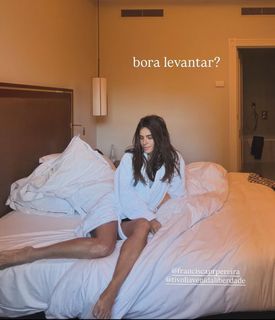 Carolina Dieckmann feet photo thumbnail