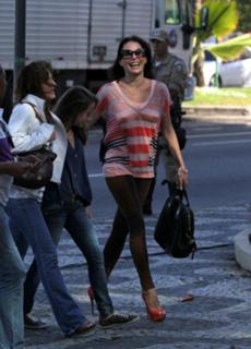 Carolina Ferraz feet photo 10