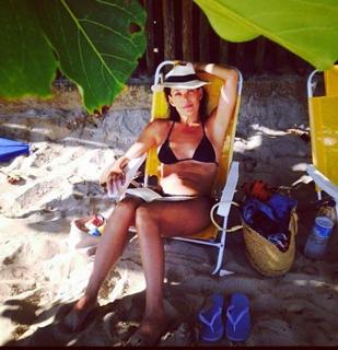 Carolina Ferraz feet photo 4