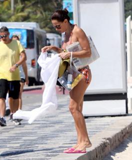 Carolina Ferraz feet photo 1
