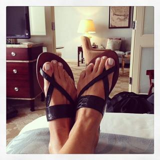 Carolina Ferraz feet photo 12