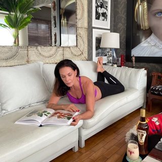 Carolina Ferraz feet photo 5