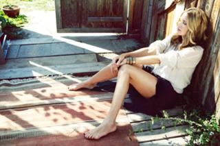Carolina Gynning feet photo 18