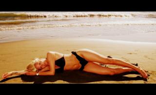 Carolina Gynning feet photo 19