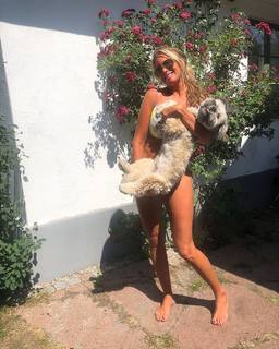 Carolina Gynning feet photo 1