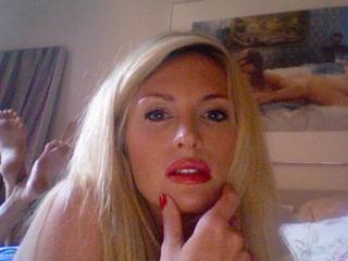 Carolina Gynning feet photo 3