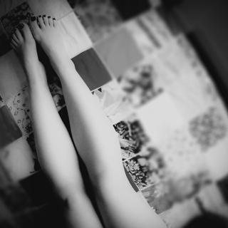 Carolina Kasting feet photo thumbnail