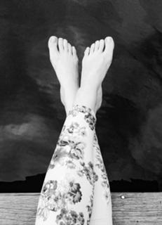 Carolina Kasting feet photo thumbnail