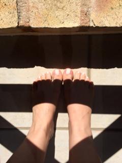 Carolina Kasting feet photo thumbnail
