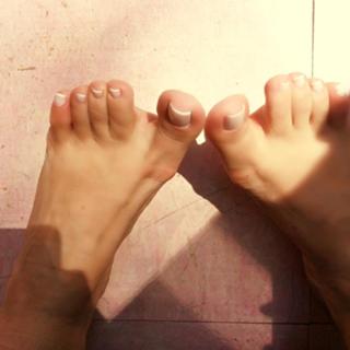 Carolina Kasting feet photo thumbnail