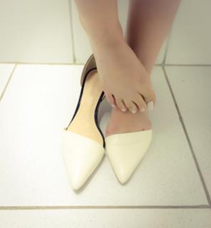 Carolina Kasting feet photo thumbnail