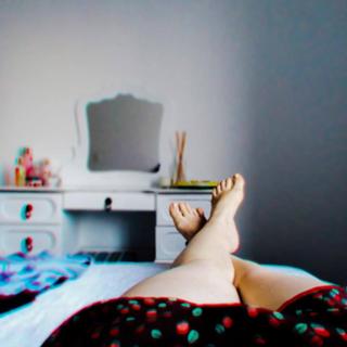 Carolina Kasting feet photo thumbnail