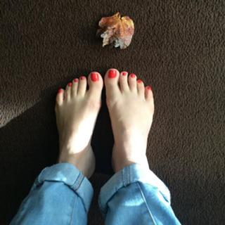 Carolina Kasting feet photo thumbnail