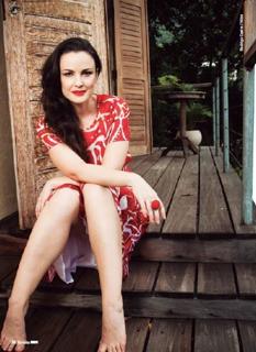 Carolina Kasting feet photo thumbnail
