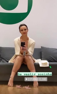 Carolina Kasting feet photo thumbnail