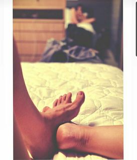 Carolina Kasting feet photo thumbnail