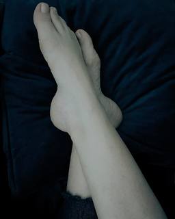 Carolina Kasting feet photo thumbnail