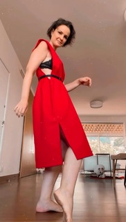 Carolina Kasting feet photo thumbnail