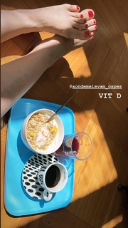 Carolina Kasting feet photo thumbnail