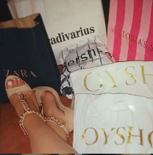 Carolina Miranda feet photo thumbnail